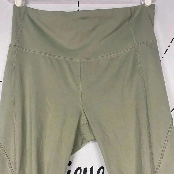 All in Motion High-Waisted 7/8 Leggings Pockets All in Motion Sage - Picture 4 of 9